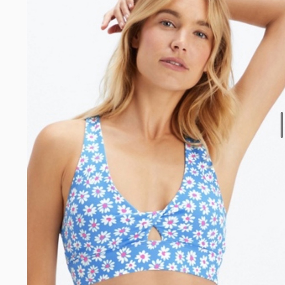 Fabletics Blue and White Sports Bra and Leggings with Floral Design
